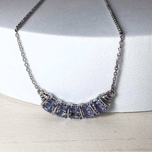 925 Silver Arc Pendant Necklace with Oval Grain Set Tanzanite Gemstones - Picture 3 of 16